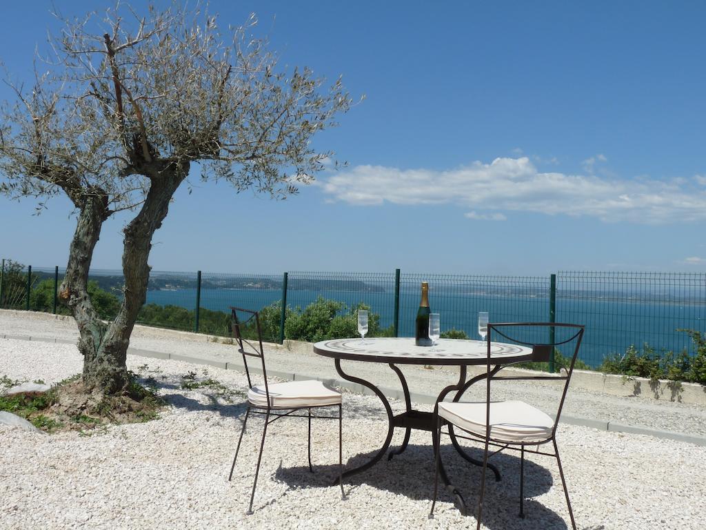 Residence Vacances & Appart'Hotel La Provence Saint-Mitre-les-Remparts Room photo